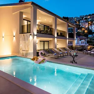 Appartamento Nina - With Pool Near The Sea, Rabac